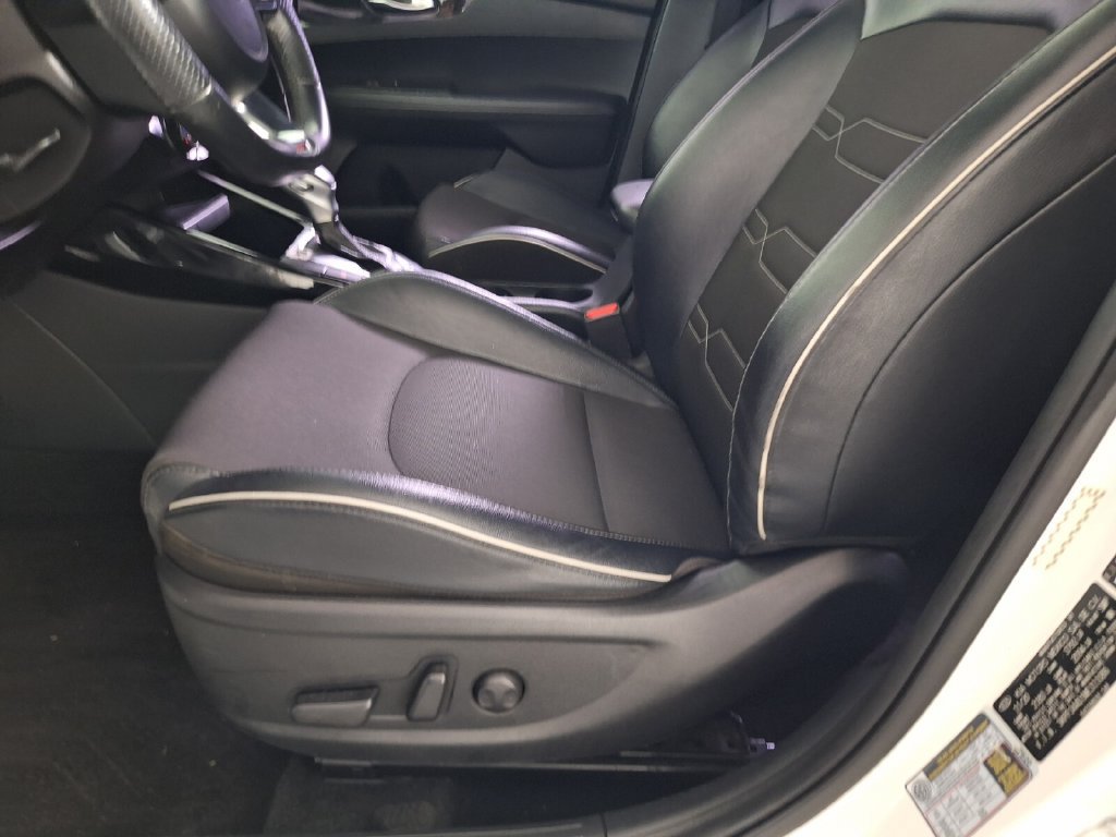 Used 2021 Kia Forte GT-Line w/ GT-Line Premium Package FWD image 28