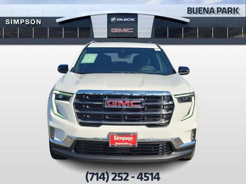 Used 2026 GMC Acadia Elevation w/ Elevation Premium Package FWD image 3