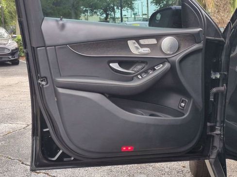 Used 2020 Mercedes-Benz GLC 300 4MATIC image 9