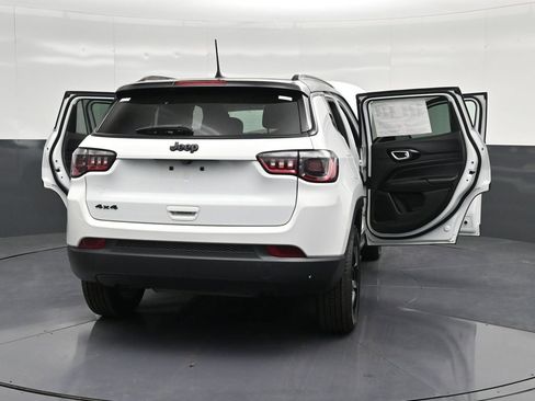 Used 2023 Jeep Compass Altitude image 17