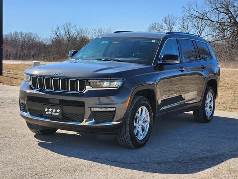 Used 2023 Jeep Grand Cherokee L Limited image 3