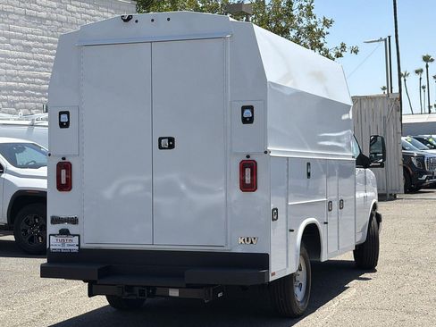 New 2025 GMC Savana 3500 w/ Power Convenience Package RWD image 4