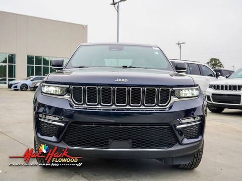 Used 2024 Jeep Grand Cherokee Limited image 4
