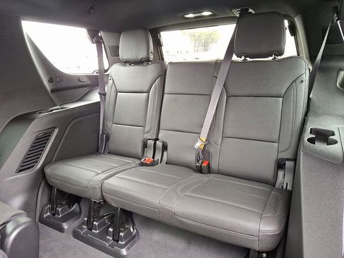 Used 2024 Chevrolet Tahoe Z71 w/ Luxury Package image 10