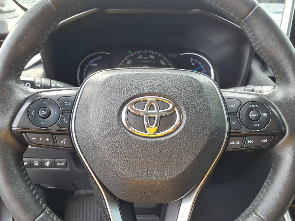 Used 2019 Toyota RAV4 Limited AWD/4WD image 6