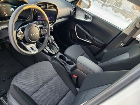 Certified 2025 Kia Soul S image 33