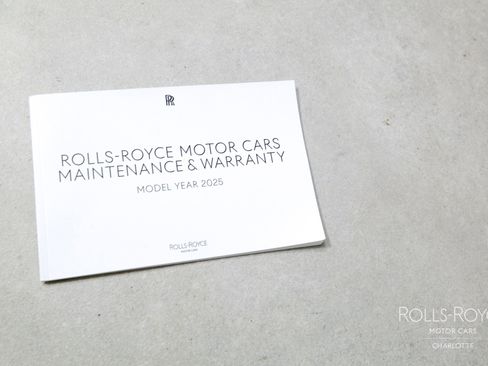 Used 2025 Rolls-Royce Spectre Black Badge image 32