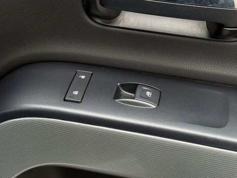 Used 2018 Chevrolet Silverado 1500 LT w/ All Star Edition image 21