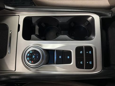 Used 2020 Ford Explorer XLT RWD image 12