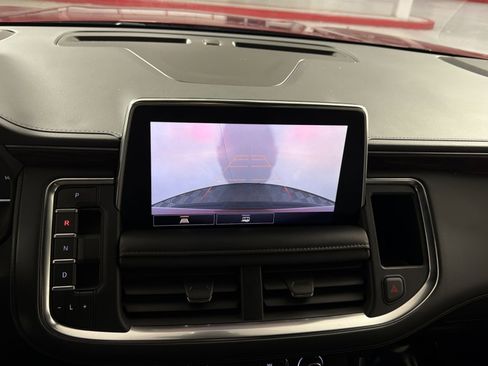 Used 2021 Chevrolet Suburban LS image 19