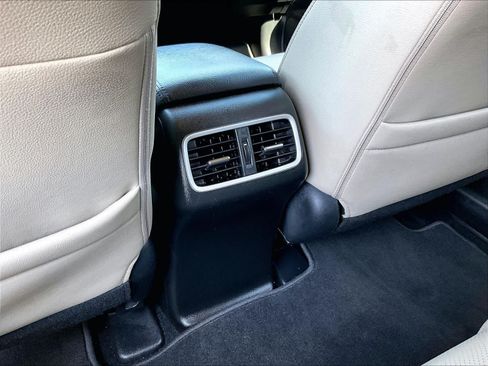 Used 2015 Honda CR-V Touring image 37