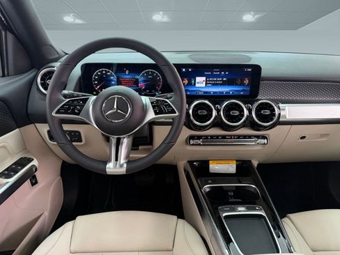 New 2026 Mercedes-Benz GLB 250 image 24