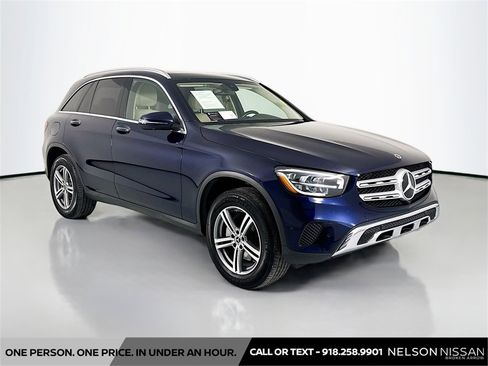 Used 2021 Mercedes-Benz GLC 300 4MATIC image 3