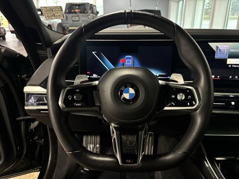 Used 2025 BMW 740i xDrive image 12
