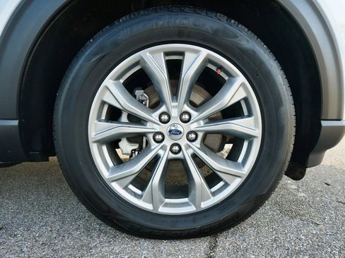 Used 2020 Ford Explorer Limited image 36