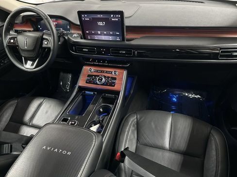 Used 2023 Lincoln Aviator Reserve w/ Equipment Group 201A image 11