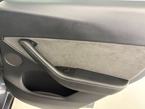 Used 2022 Tesla Model Y Performance AWD/4WD image 38