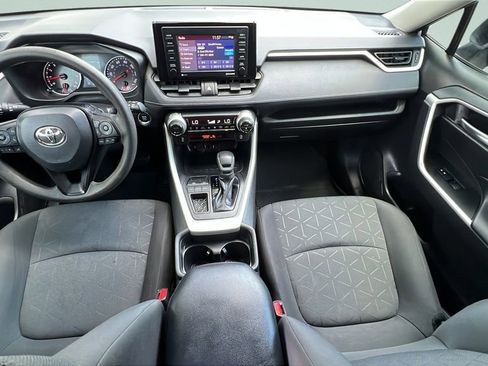 Certified 2021 Toyota RAV4 XLE w/ Convenience Package FWD image 14