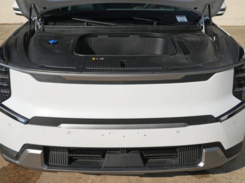 Used 2026 Kia EV9 Light RWD image 7