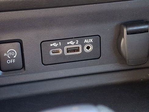 Used 2024 Nissan Sentra SV FWD image 19
