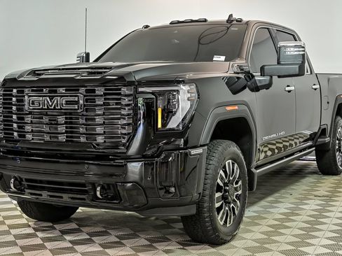 Used 2026 GMC Sierra 2500 Denali Ultimate AWD/4WD image 5