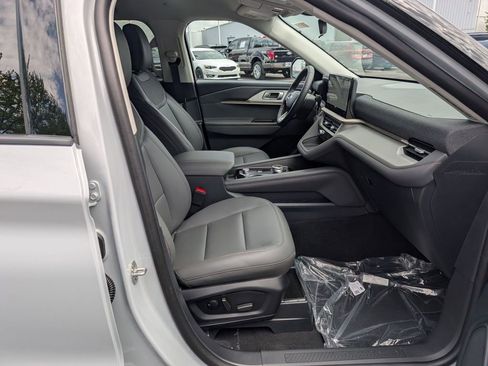 New 2026 Ford Explorer Active AWD/4WD image 21