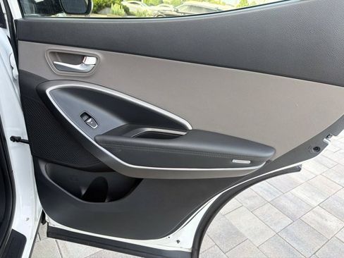 Used 2017 Hyundai Santa Fe Sport FWD image 20