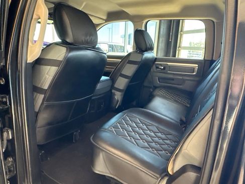 Used 2015 RAM 1500 Classic SLT w/ Luxury Group AWD/4WD image 17
