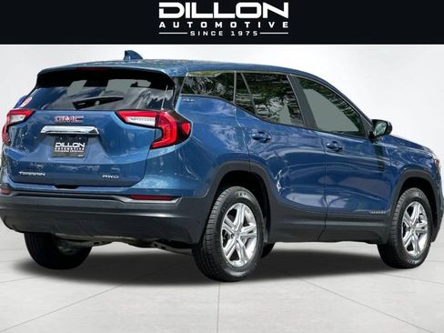 Used 2024 GMC Terrain SLE AWD/4WD image 4