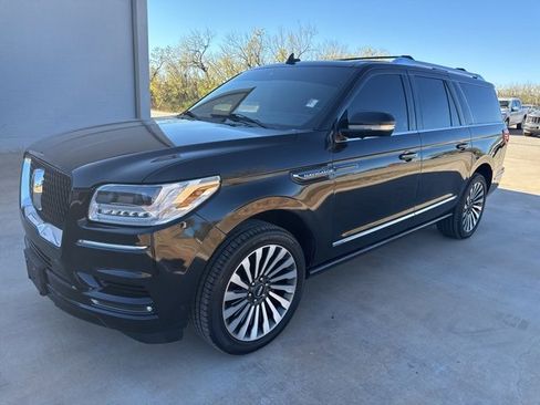 Used 2021 Lincoln Navigator L Reserve image 3