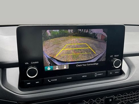 Used 2025 Honda Accord LX image 40