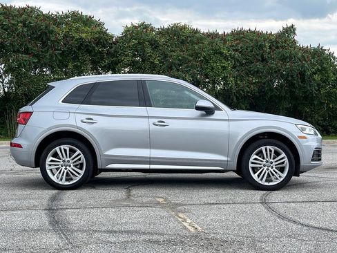 Used 2018 Audi Q5 2.0T Premium Plus w/ Premium Plus Package AWD/4WD image 8