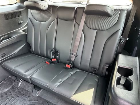 Used 2025 Hyundai Palisade Calligraphy image 13
