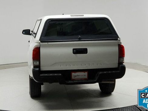 Used 2019 Toyota Tacoma SR image 4