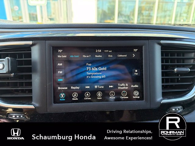 Used 2020 Chrysler Pacifica Touring FWD image 10