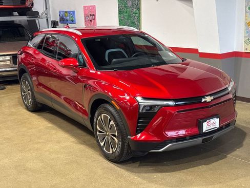Used 2024 Chevrolet Blazer EV LT AWD/4WD image 18