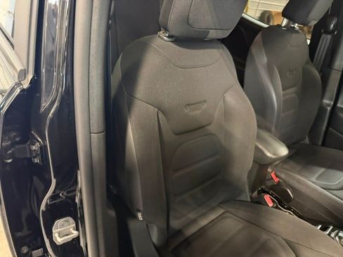 Certified 2017 Jeep Renegade Altitude AWD/4WD image 10