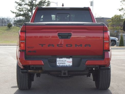 Used 2025 Toyota Tacoma SR5 image 3