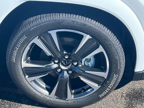 New 2026 Lexus UX 300h AWD image 5