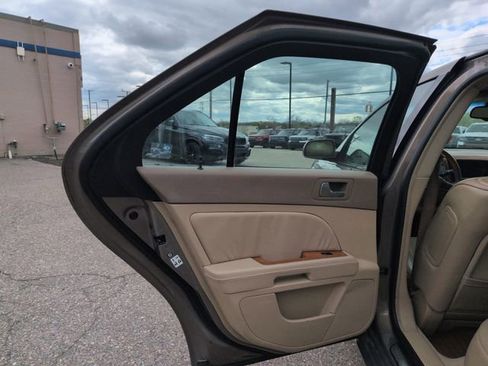 Used 2006 Cadillac STS w/ Preferred Equipment Group AWD/4WD image 21