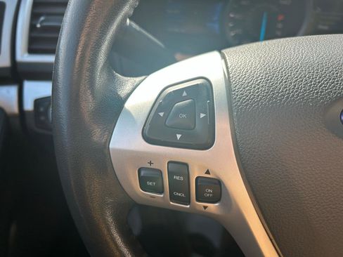 Used 2014 Ford Explorer XLT w/ Equipment Group 202A image 20