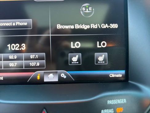 Used 2015 Ford Explorer XLT w/ Equipment Group 202A FWD image 27