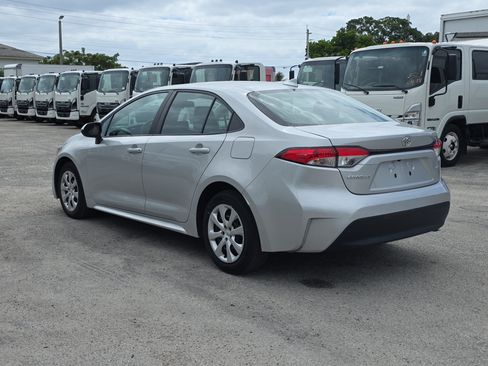 Used 2024 Toyota Corolla LE FWD image 5