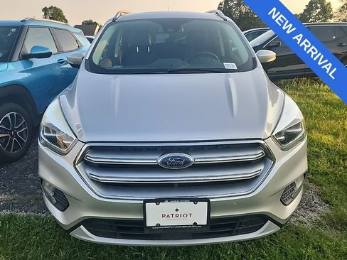 Used 2017 Ford Escape Titanium w/ Equipment Group 301A FWD image 3