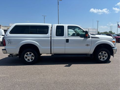 Used 2015 Ford F250 XLT w/ XLT Value Package AWD/4WD image 2