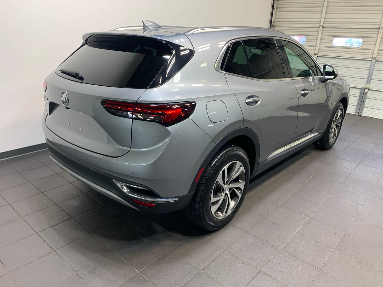 Used 2023 Buick Envision Essence AWD/4WD image 3