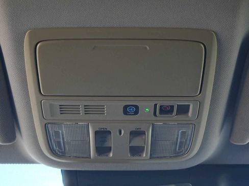 Used 2018 Honda Accord Touring image 24