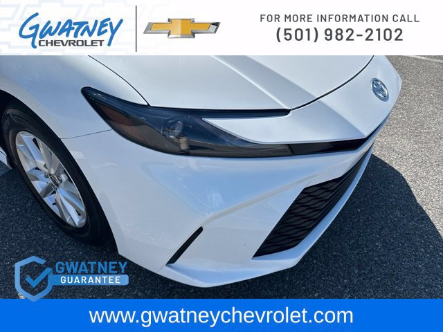 Used 2025 Toyota Camry LE FWD image 13