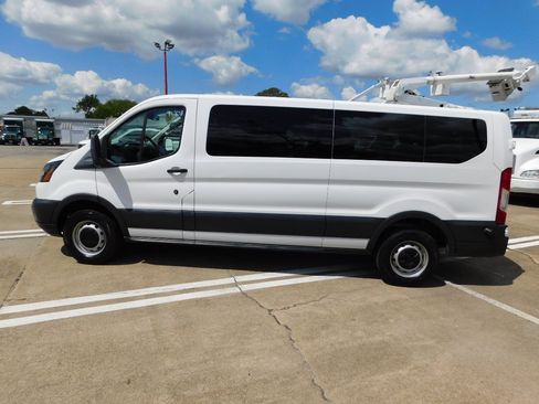 Used 2018 Ford Transit 350 XL RWD image 4