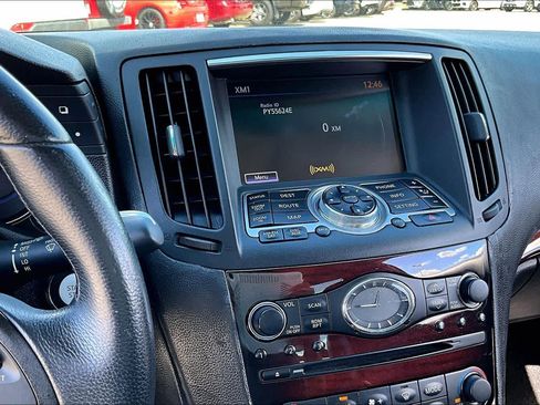 Used 2010 INFINITI G37 x w/ Premium Pkg image 6